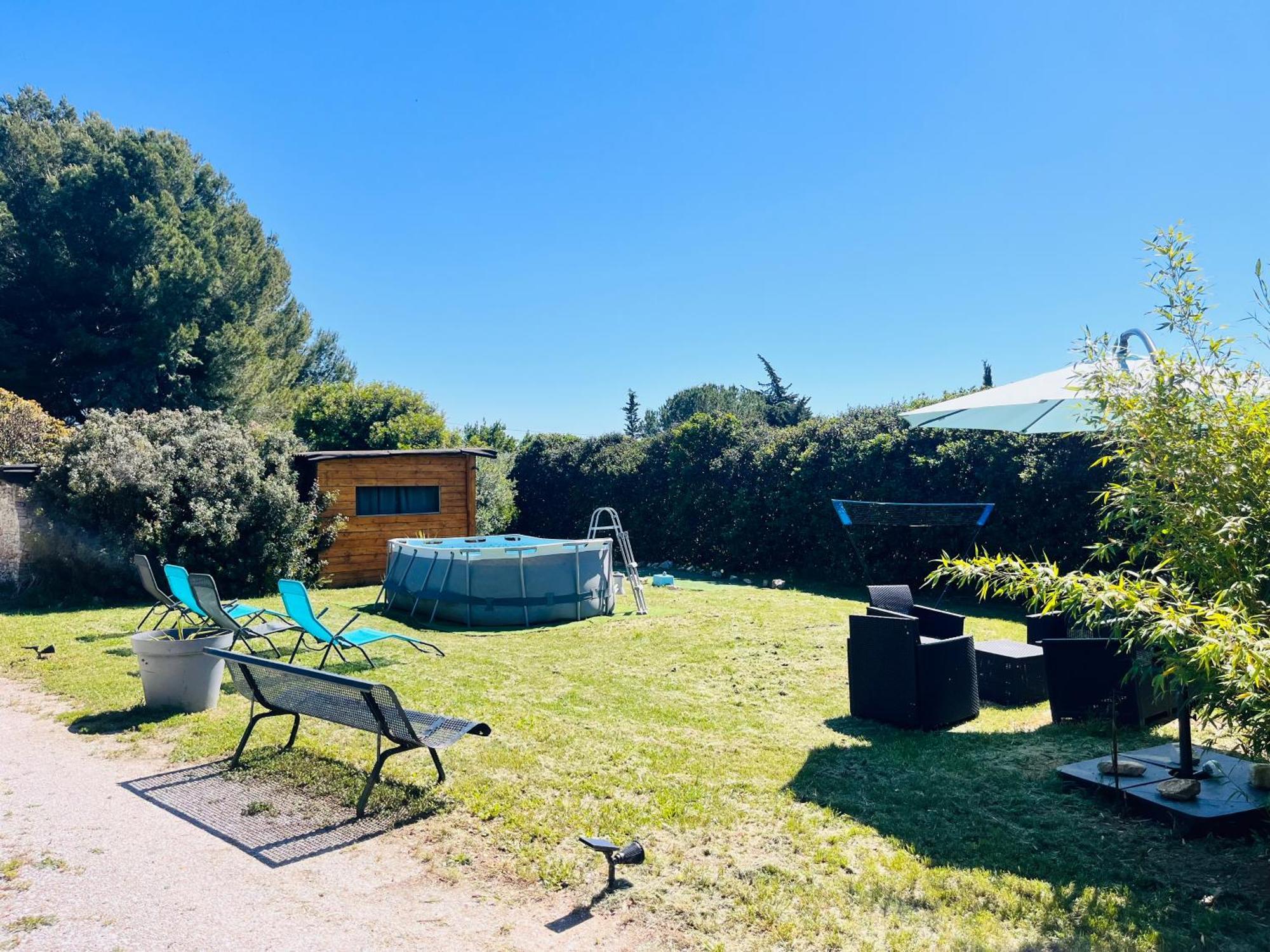 Location T3 Jardin Avec Piscine Villa Meze Exterior photo